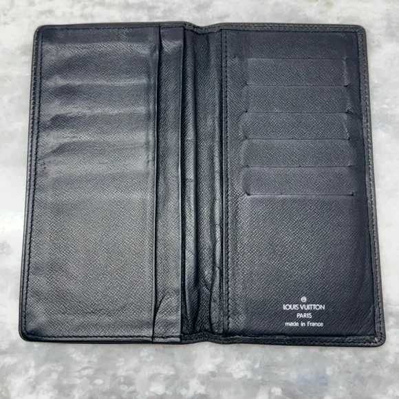 Louis Vuitton Taiga Leather Long Wallet – LV Authentic Vintage - Picture 2 of 10